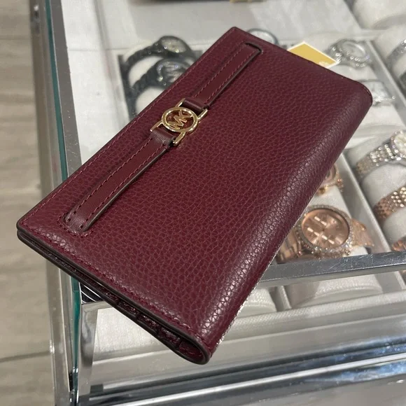 Michael Kors Reed Lg Bifold Pebbled Leather Snap Wallet Card Case 
Oxblood 
NWT - Picture 9 of 16